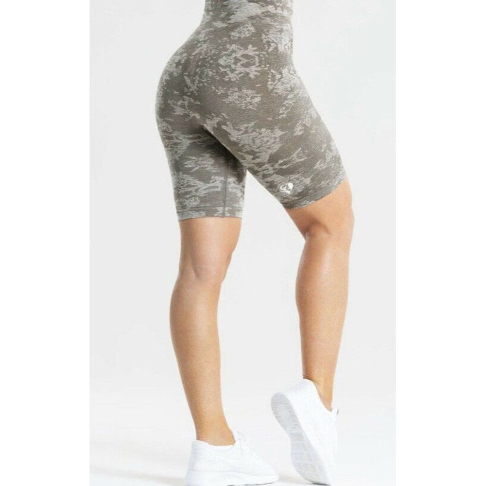 Womens Best Womens Sz M Black High Waist Camo Seamless Cycling Shorts Green